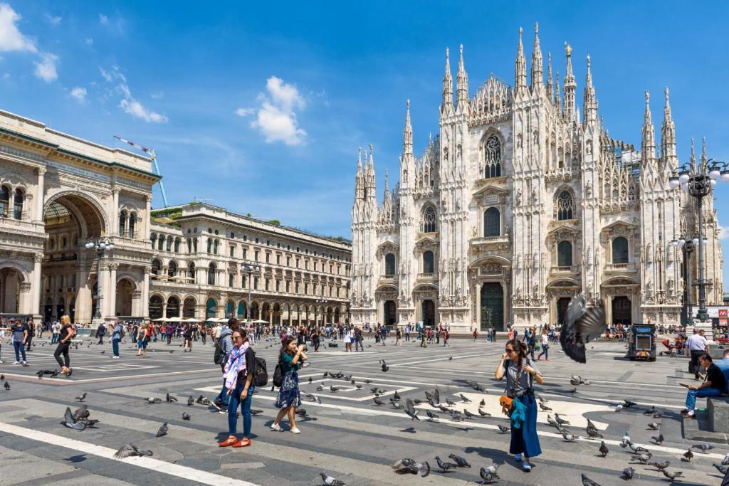 Sweett - Duomo View Lägenhet Milano Exteriör bild